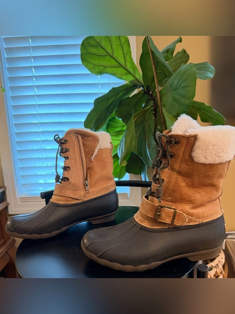 Sperry Saltwater Misty Duck Boot Thinsulate Real FUR Lined Leather Women’s 9